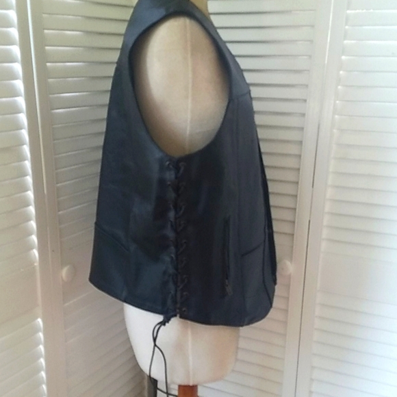 NWT 100%LEATHER VEST W/GUN POCKET BLANK SLATE TO MAKE IT LOOK LIKE YOU&YOUR BIKE - Picture 3 of 12